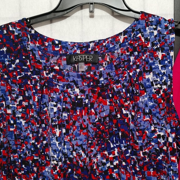 3 Top Bundle sz Large - Picture 4 of 13